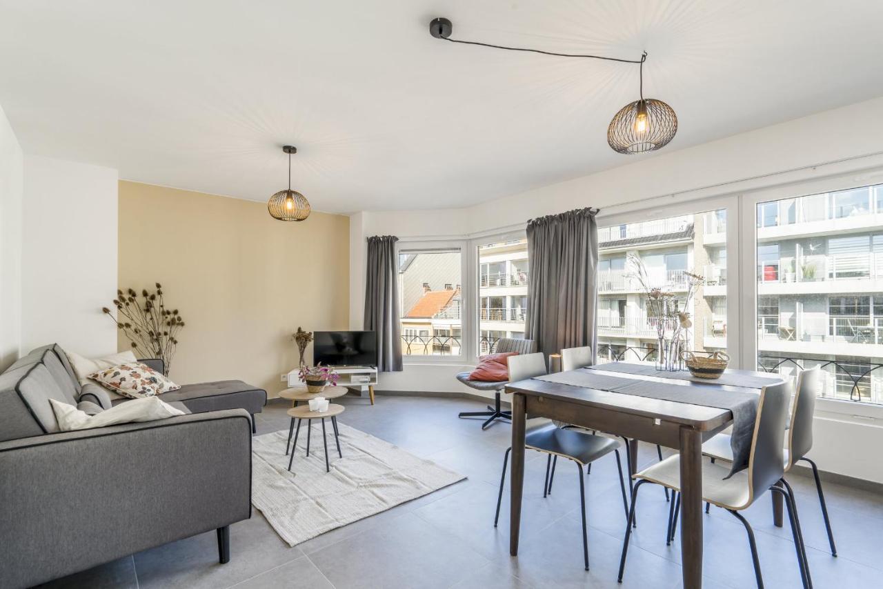 Delightful Family Apartment At Only 50 Meters From The Beach / Panne A Cote De Panne Exteriör bild