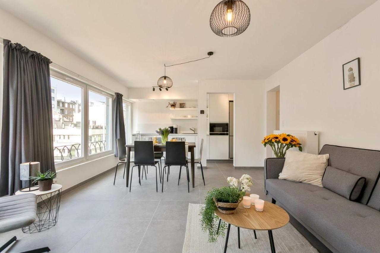 Delightful Family Apartment At Only 50 Meters From The Beach / Panne A Cote De Panne Exteriör bild